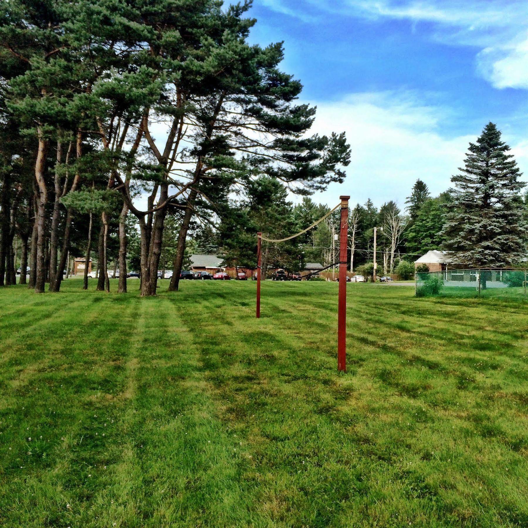 Sullivan Trail Inn & Suites Pocono Lake Экстерьер фото